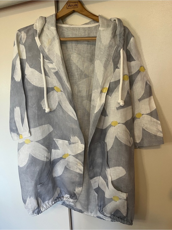 Source Unknown Tops - Gray Hooded Linen Tunic with White Floral Print and Yellow Accents